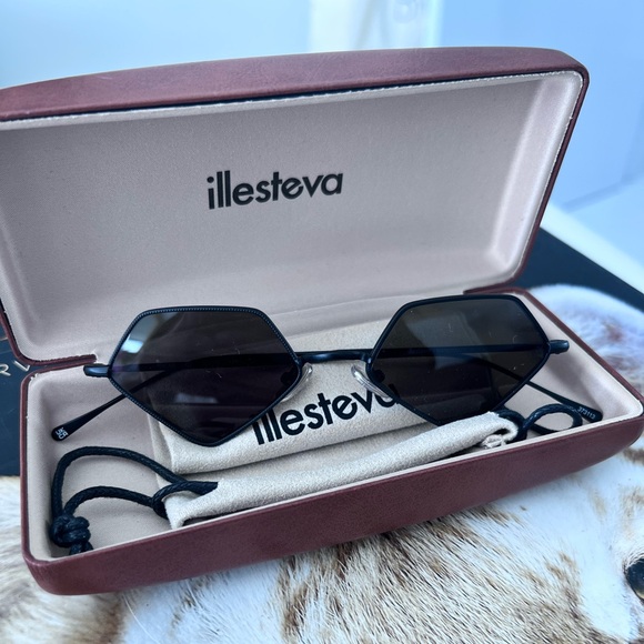 Illesteva Beak C2 Sunglasses